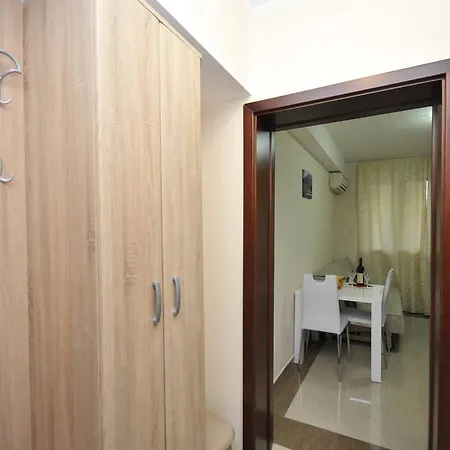 Apartment Apartmani Maini