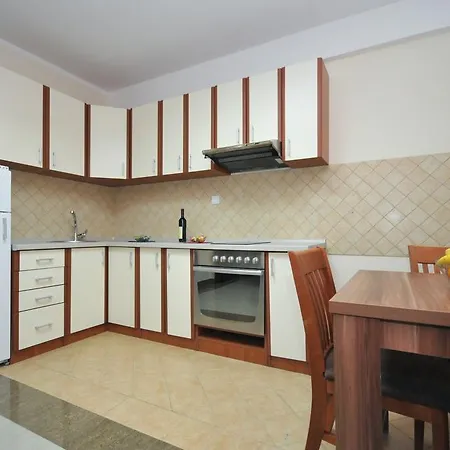Apartmani Maini Apartment *