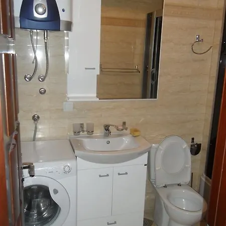 Daire Apartmani Maini Budva