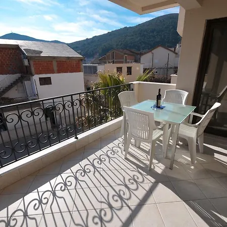 Apartmani Maini *