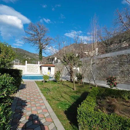 Daire Apartmani Maini Budva